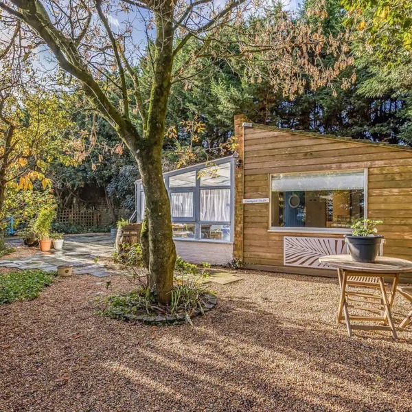 Delightful Studio in West Ashling - Pass the Keys