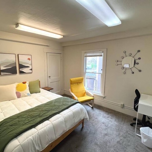 Deluxe Room, Queen Bed