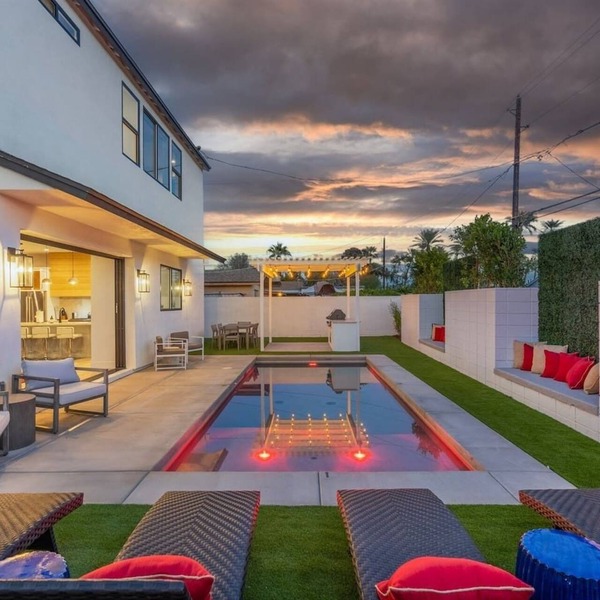 Desert Escape | Poolside BBQs, Sunset Views & Spacious Comfort