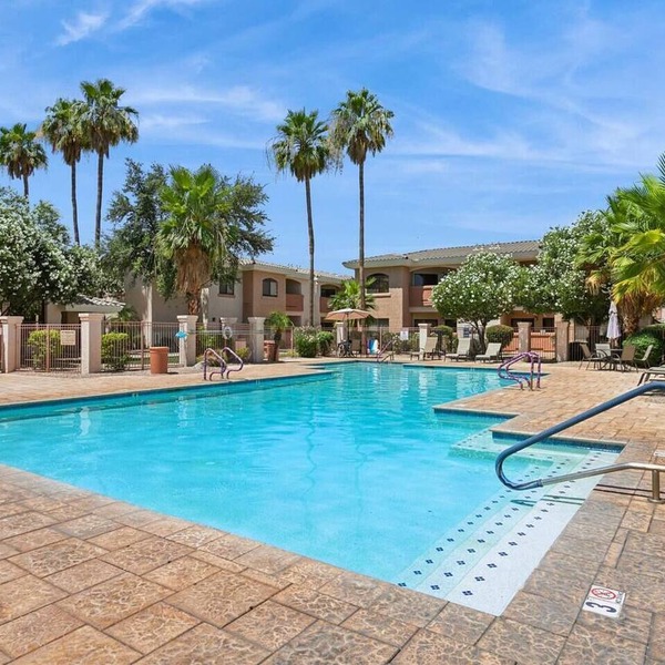 Desert Gem; 1BR Condo Near Stadium & Westgate