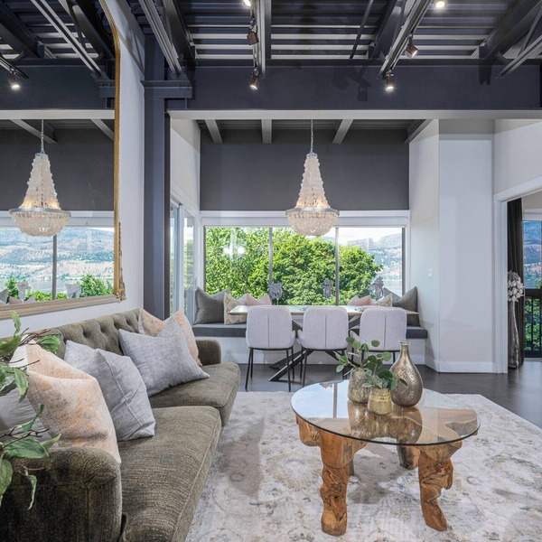 Designer Penthouse - Downtown Waterfront!