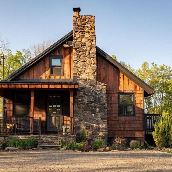 Destino Catskills Cottage | Hot tub & Fireplace