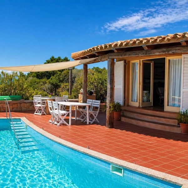 Detached 4 bed villa, private pool, sea views and bbq area