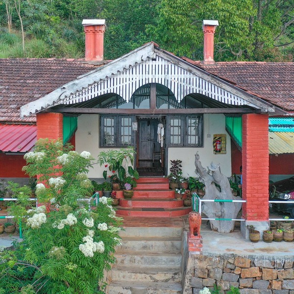 DEVASHOLA HOMESTAY