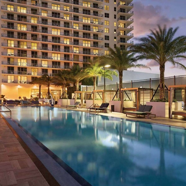 Direct Ocean Views + Rooftop Pool. Bar. Tennis.