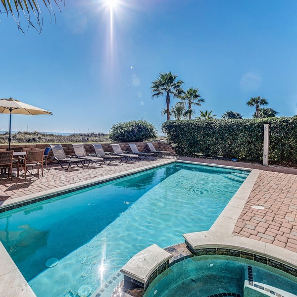 Direct Oceanfront Luxury Home, Large Private Pool and Spa, Elevator, Concierge!