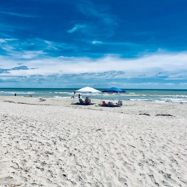 Direct Oceanfront Condo. ABSOLUTE BEST LOCATED UNIT AT THE DIPLOMAT to the beach