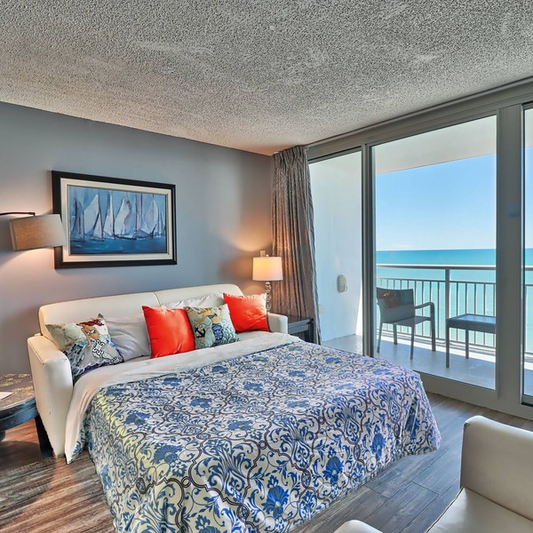 Direct Oceanfront 2BR/Stunning View/Newly Reno/Central Loc/Balconies/Wifi/Pools⛱