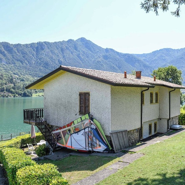 Direkt am See mit Terrasse