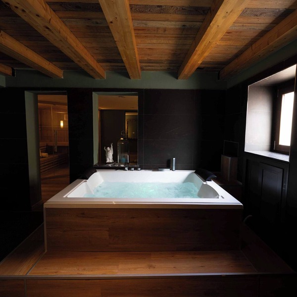 Divisi Suites & SPA