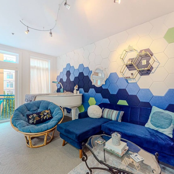 Dog-friendly 5th-floor studio with indoor heated pool, gym, hot tub, & balcony