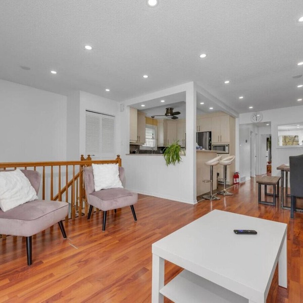 Dog Friendly+Free Parking+Play Pen+15m to DT