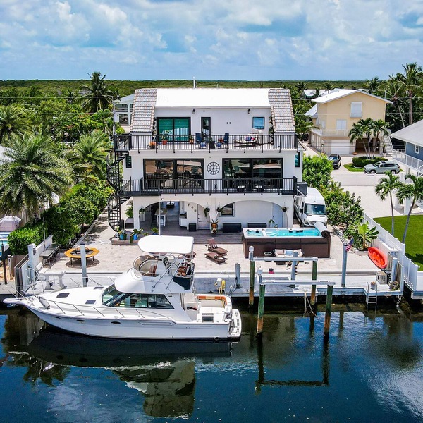 Dog-friendly home with central AC, fast WiFi, W/D, & private hot tub