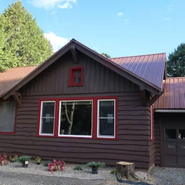 Dog Friendly, located Between Lake Placid and Saranac Lake with pontoon rentals