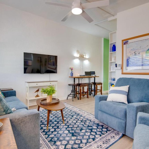 Dogs Welcome, Steps to Beach: Cocoa Beach Retreat!