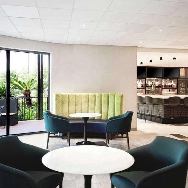 DoubleTree by Hilton Austin - University Area