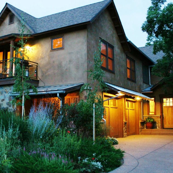 Downtown Carbondale - Walk in and Feel at Home