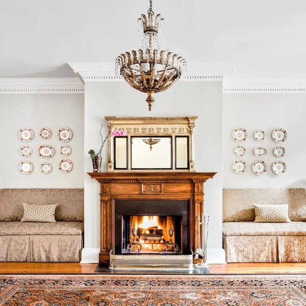 Downtown Charleston Awaits: Your Cozy, Inviting Retreat | 2 Family Rooms