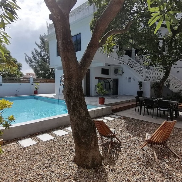 Downtown Dangriga! Style and comfort with a pool. Maya Mountains and sea views.