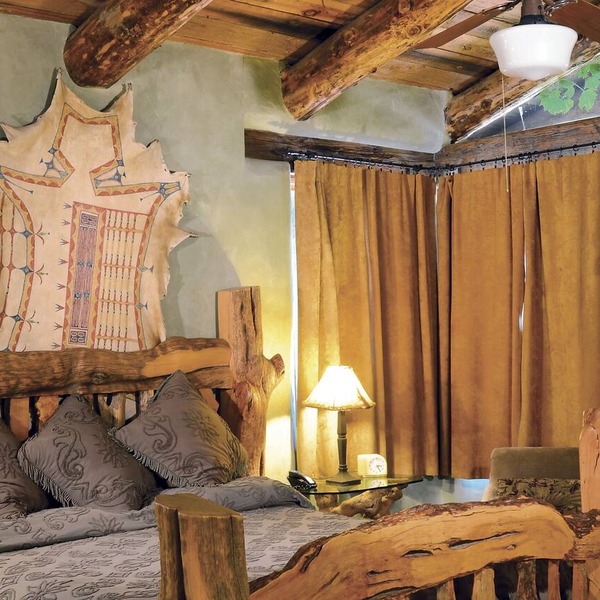 Downtown Sedona Luxury Hotel Suite, Pet Friendly, Rustic Charm