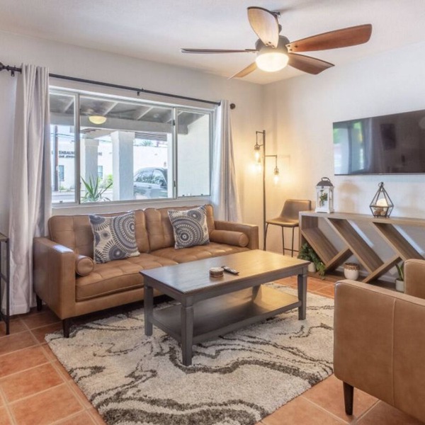 Downtown Tempe Maple-Ash Patio Home Steps from ASU
