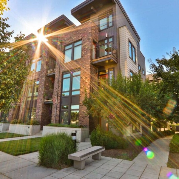Downtown Walla Walla Townhome · Walk to Main St · Rooftop + Garage