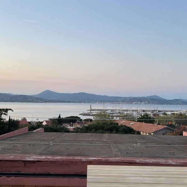Dream flat with sea view and roof terrace in the centre of St. Tropez