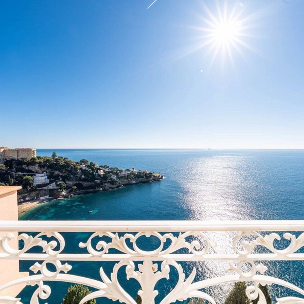 Dreaming 2-beds Apartment With Panoramic Sea View