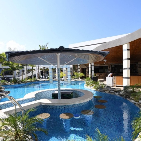 Drop everything & party in Sosua! Luxury villas near clubs