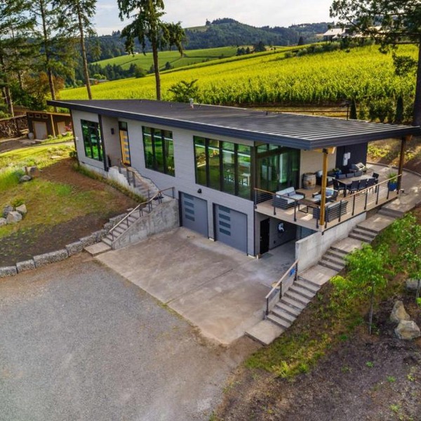 Dundee Hills Villa