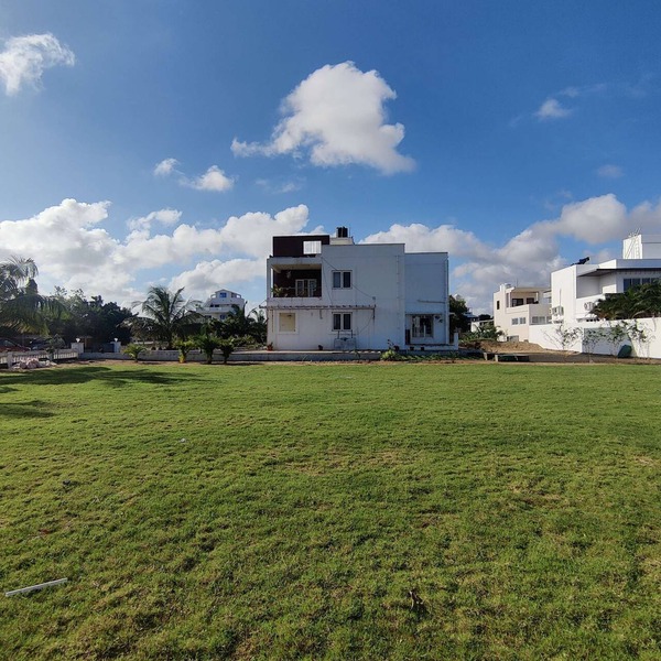 Dunes by coastclub : Lawn Group Games + Beach Views