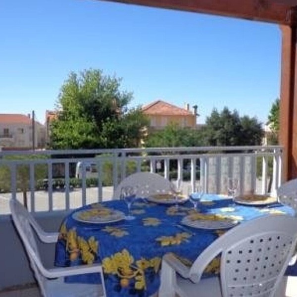 Duplex 3 pièces avec terrasse ensoleillée, à 100m de la plage – Parking privé, proche commerces