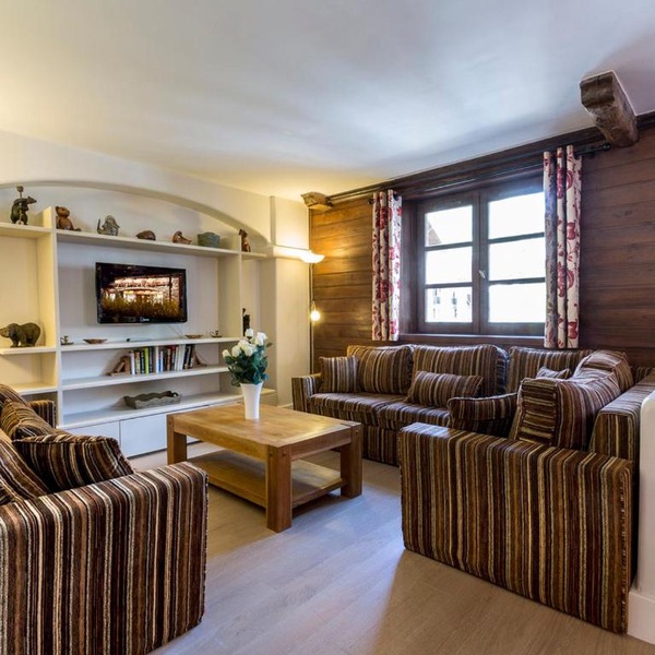 Duplex de standing 5 pièces au cœur du vieux village de Val-d'Isère, skis aux pieds - FR-1-694-137