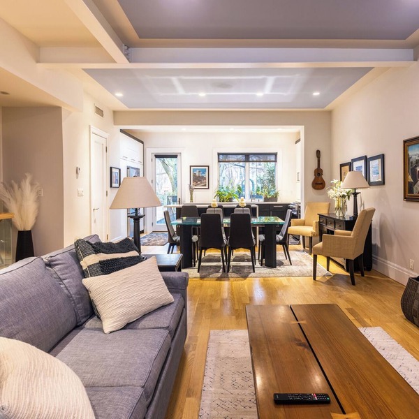 Duplex Williamsbur 5 minutes to waterfront