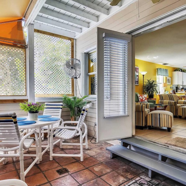 Duval Sea Turtle by Avantstay Great Location Close to Shops Shared Pool!