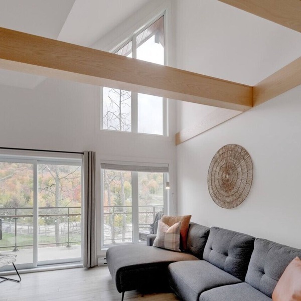 E-302- Condo ski in and/et ski out 2 chambres