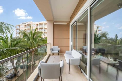 Eagle Beach - Luxury Beachscape 2BR condo - LV302