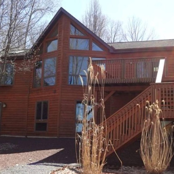 Eagle Rock Lake house- EAGLE ROCK PROPERTY OWNERS ONLY - Share lot# when booked