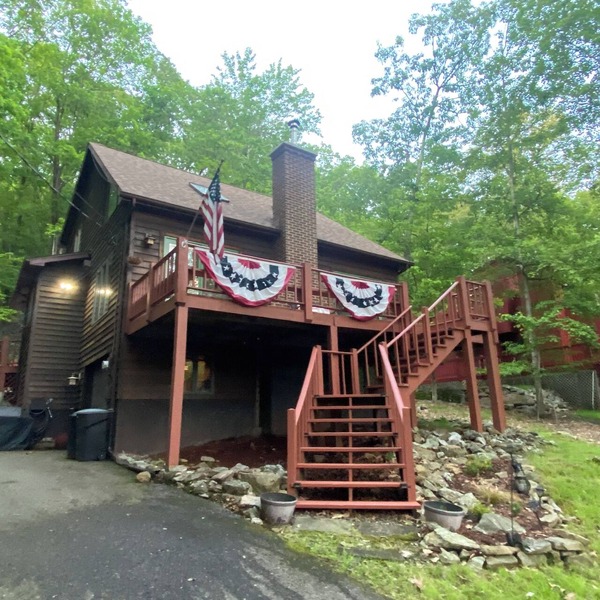 Eagle Rock Resort 1 Block from the Lake ONLY EAGLE ROCK MEMBERS MAY RENT