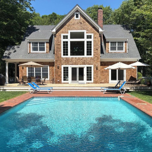 East Hampton- Beautiful 4 Bedroom Home, Large Heated Pool, Private Backyard