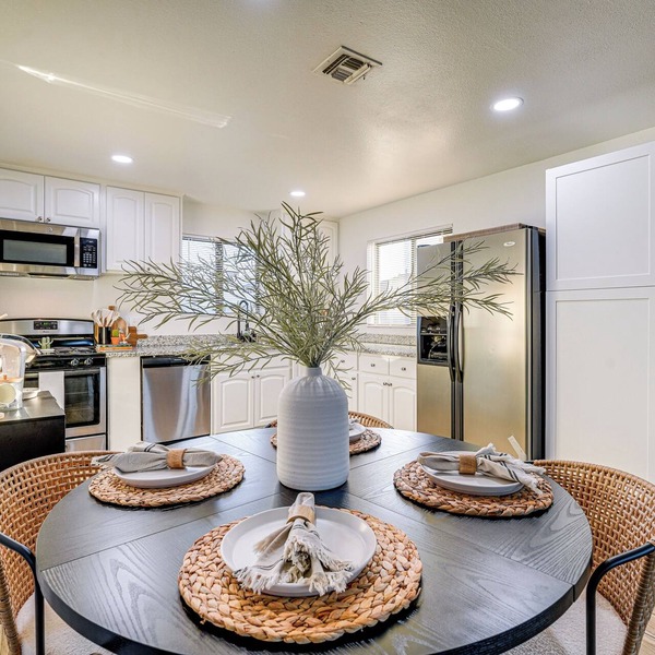 Easy Walk to Dtwn Gilbert, Family-friendly Oasis!