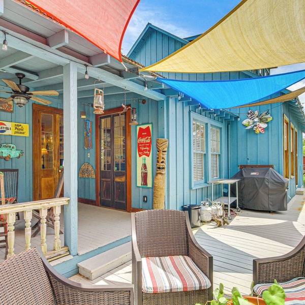 Eclectic Mandeville Home: Walk to Lakefront Park