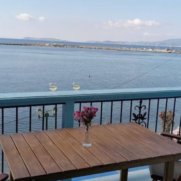 "Eftopia Sea front apt.(67 sq.m.), 3min. from the beach!