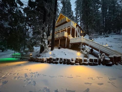 El Capitan Hideaway - A-Frame Cabin Yosemite West