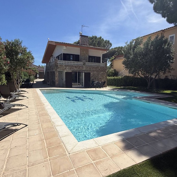 El Perdal renovated - private pool, A/C and large garden