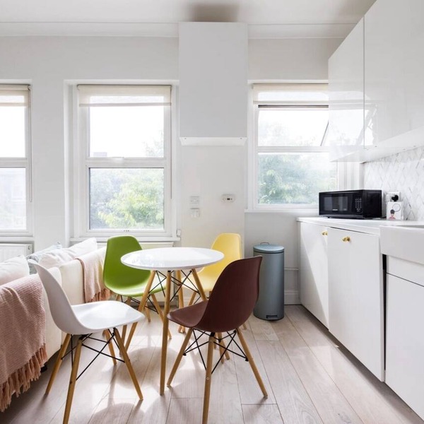 Elegant apartment in Kensington Olympia (available for LONGER LETS)
