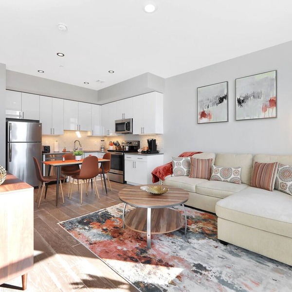 Elegant Main Street Living* Near NYC