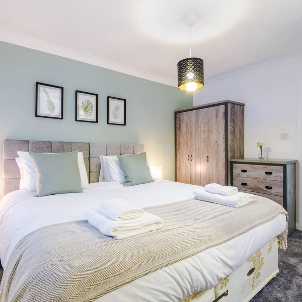Elegant Retreat in the Heart of Chester