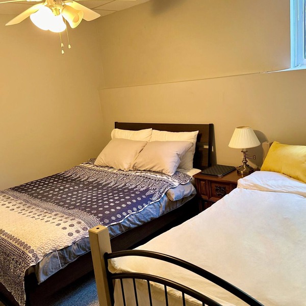 Elegant Spacious Private Unit w/FREE parking. Perfect for Family Stay!
