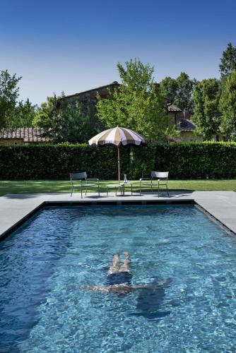Elegant Villa with private pool inside Chianti